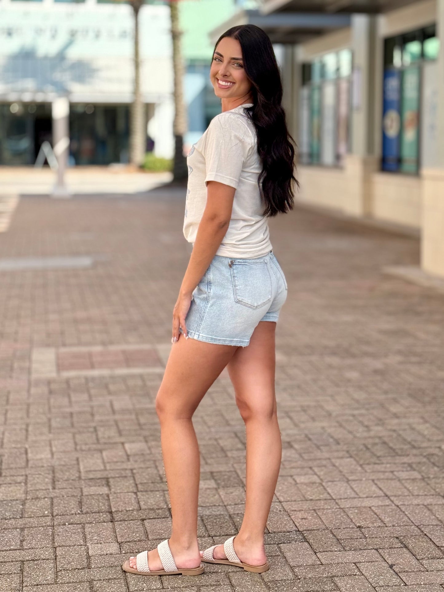 Judy Blue Frayed Summertime Denim Shorts - Reg/Curvy